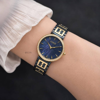 FENDI LADY 31.M 
260 dhs🇦🇪🇦🇪

Zain304
♥️♥️♥️