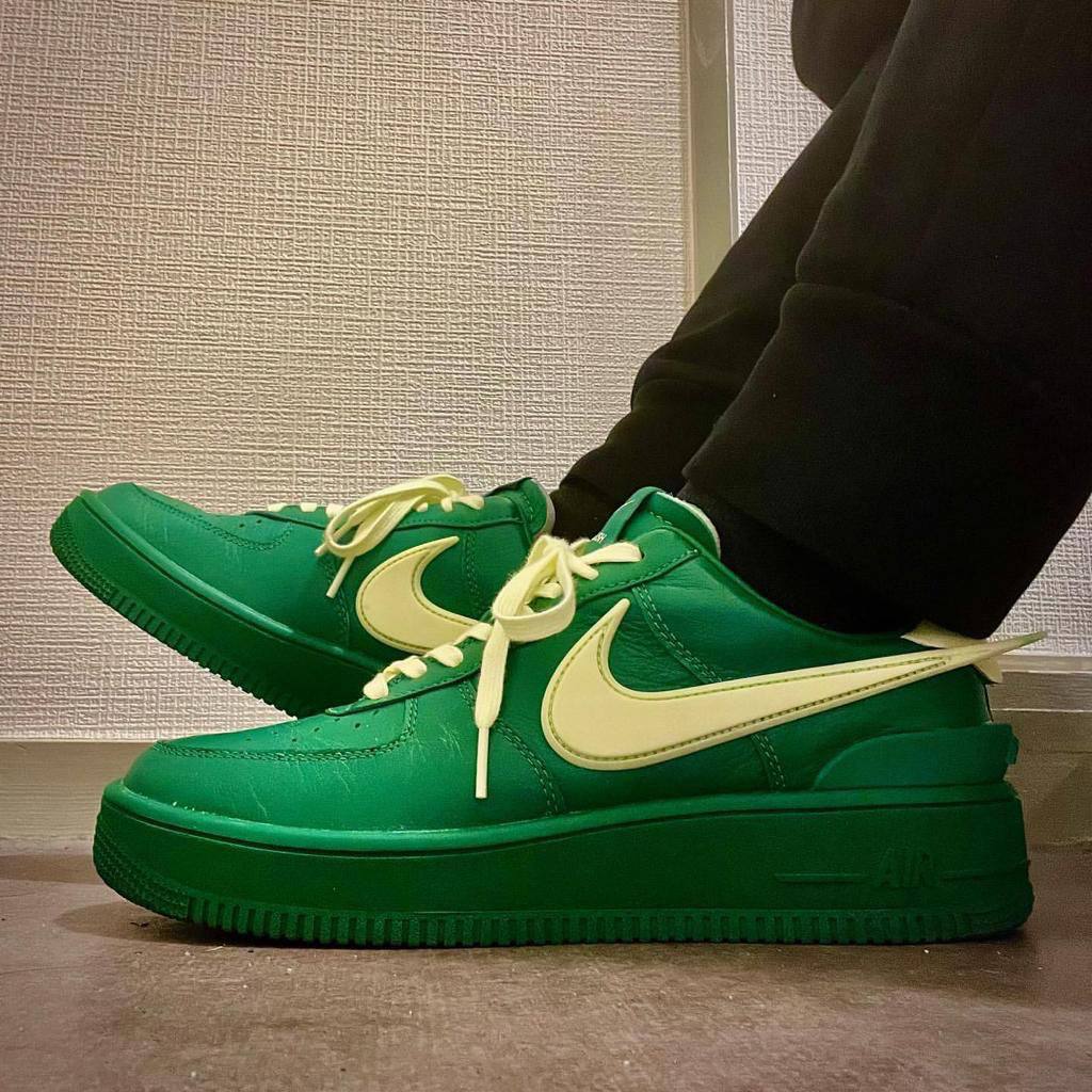 Nike Air Force 1 Low SP AMBUSH Pine Green ，
Size 36-45 ，
180 dhs🪙💕

Zain18
♥️♥️♥️
