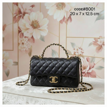 CHANEL ᴛᴏᴘ ʜᴀɴᴅʟᴇ 
ᴄᴀʟғsᴋɪɴ ʟᴇᴀᴛʜᴇʀ ᴍᴀᴛᴇʀɪᴀʟ
ᴡɪᴛʜ ᴄʜᴀɪɴ ʙᴇʟᴛ sᴛʀᴀᴘ
sɪᴢᴇ : 20 cm
ᴡɪᴛʜ BOX
🎁🎁🎁

70 dhs❣️

Zain31
♥️♥️♥️