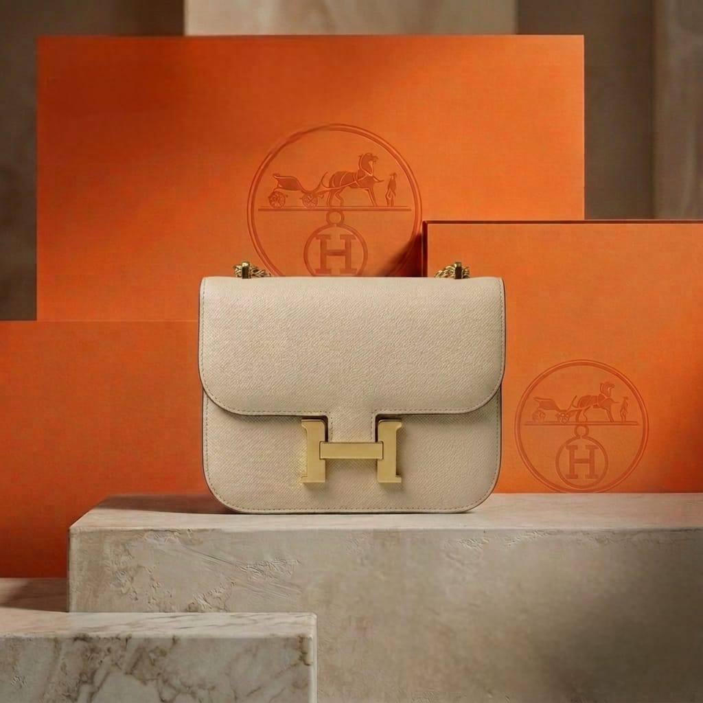 HERMES ᴄᴏɴsᴛᴀɴᴄᴇ
ᴇᴘsᴏᴍ ʟᴇᴀᴛʜᴇʀ ᴡɪᴛʜ
ᴘᴀʟʟᴀᴅɪᴜᴍ ᴘʟᴀᴛᴇᴅ ʜᴀʀᴅᴡᴀʀᴇ
sɪᴢᴇ :19 cm
ᴡɪᴛʜ BOX
🎁🎁🎁

100 dhs✅

Zain31
♥️♥️♥️