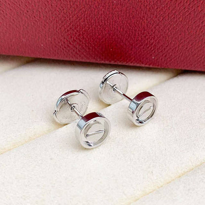 Cartier ❤️‍🔥*
Earring 💥
Master quality 💯
With normal boxes 🗃️ 
45 dhs✅
With master box 📦 
75 dhs✅

Zain216
♥️♥️♥️