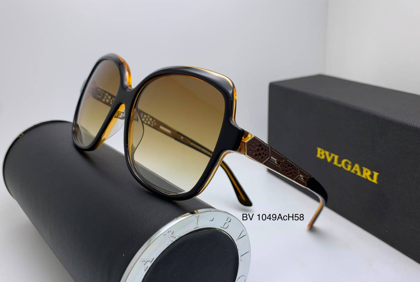 Bvlgari

master quality 
190 dhs🇦🇪🇦🇪

Zain126
♥️♥️♥️