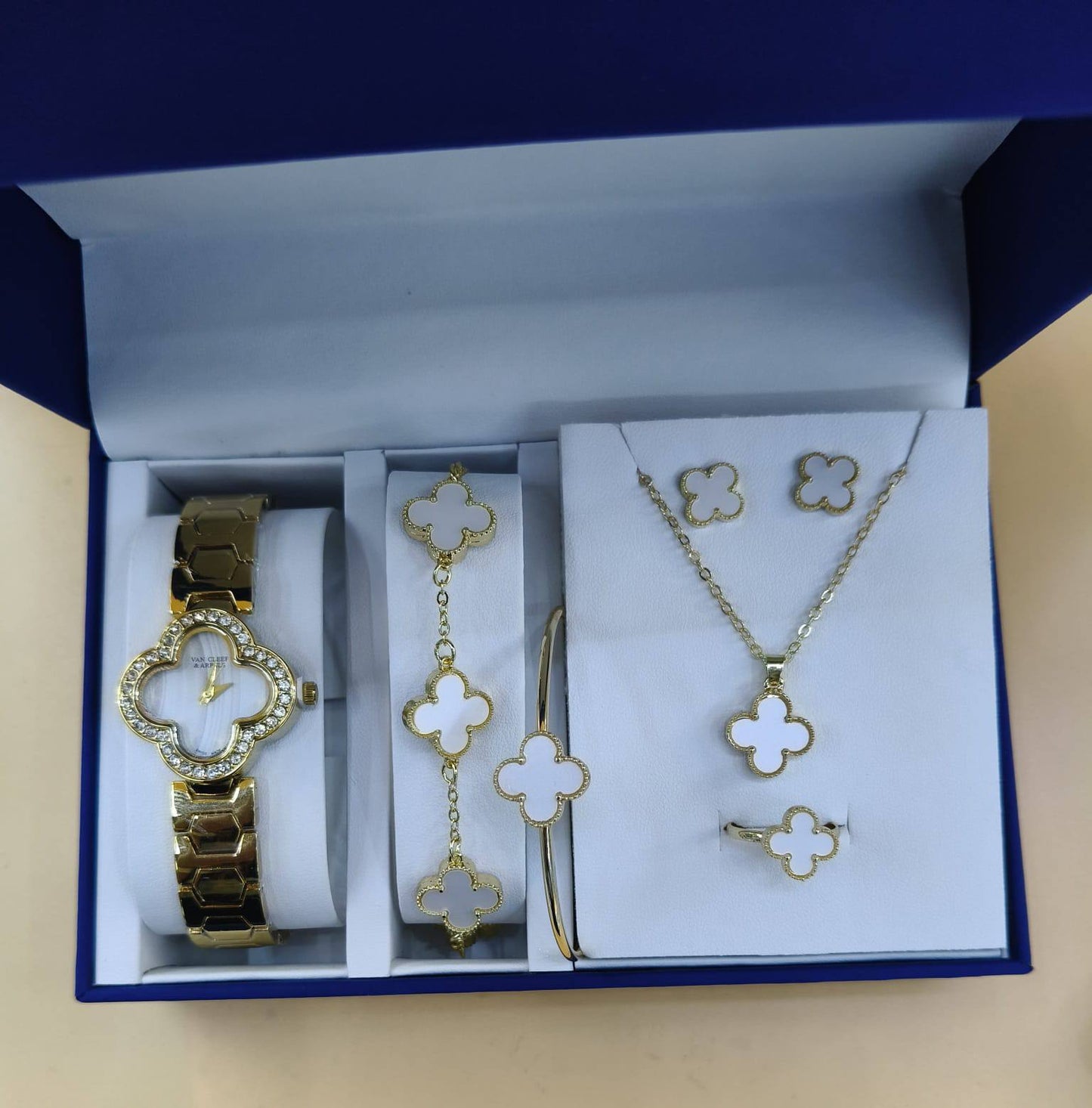 VCA Set
with box
75 dhs✅

Zain25
♥️♥️♥️