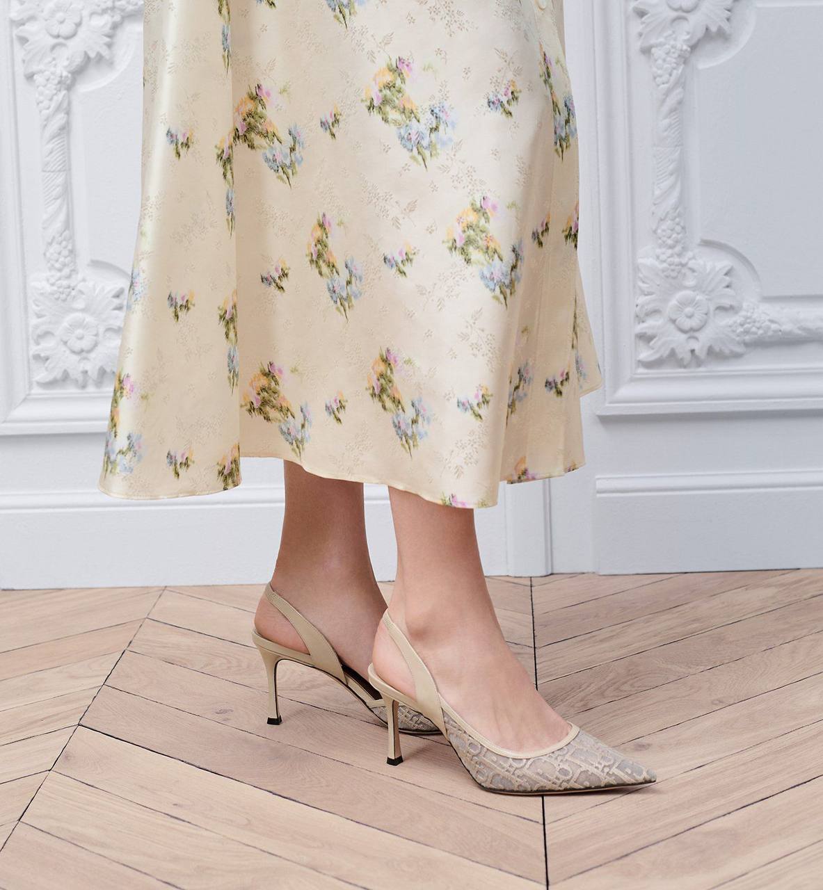 Dior
𝗦𝗶𝘇𝗲: 𝟯𝟲 𝘁𝗼𝗼 𝟰𝟭
490 dhs✅

Zain178
♥️♥️♥️