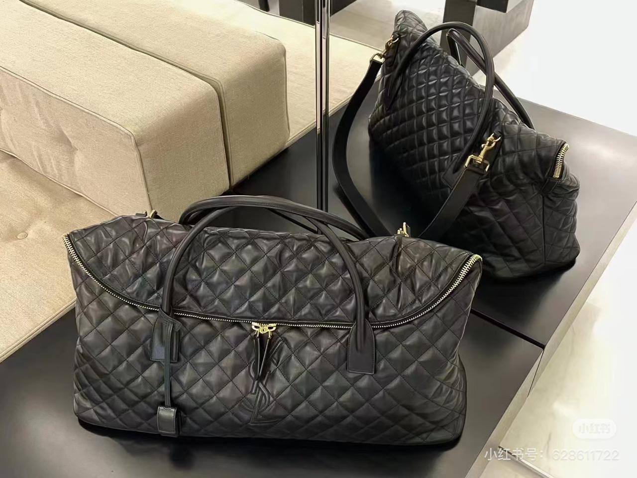 YSL
110 dhs🇦🇪🇦🇪
 size    56cm 
travelling bag

Zain04
♥️♥️♥️