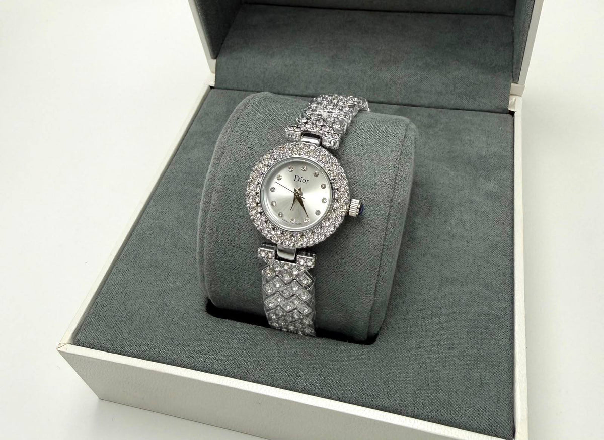 Dior
Aigner
Rolex
Piaget
Gucci

55 dhs

Zain45
♥️♥️♥️