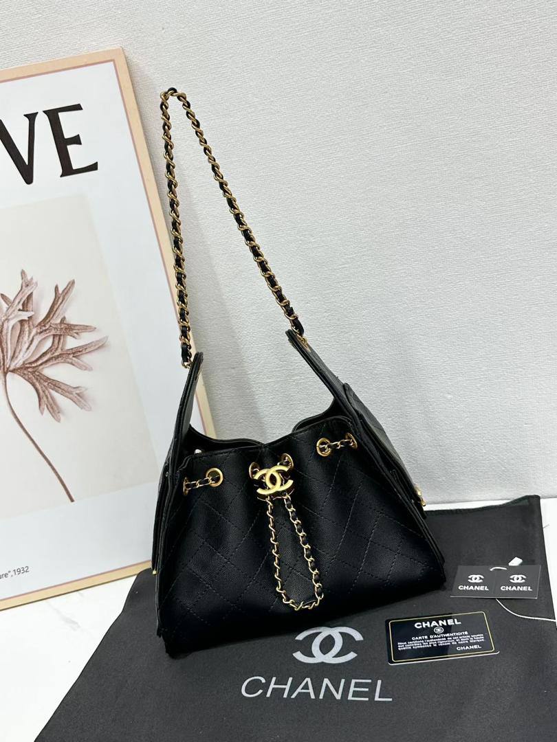 Chanel
110 dhs✅
high quality25 cm

Zain26
♥️♥️♥️