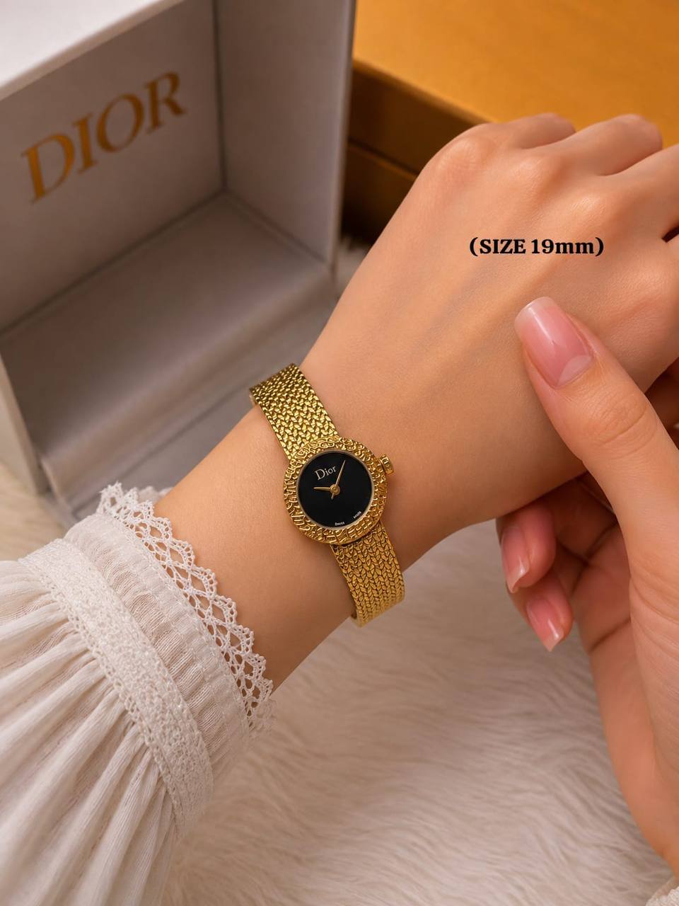 Dior 
watch for ladies 

good quality 

220DHS🇦🇪
 (size 19mm)

Zain59
♥️♥️♥️