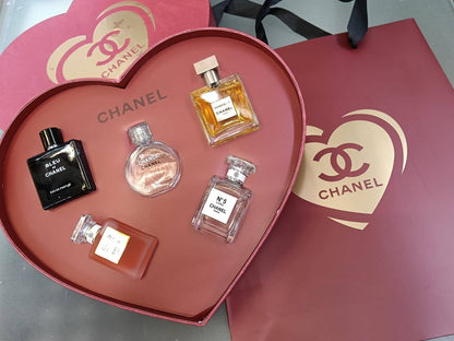 CHANEL 5in1 HEART SET
75 dhs✅

Zain01
♥️♥️♥️