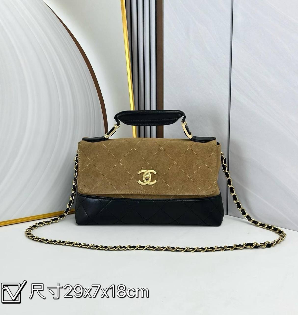Chanel
Master
300 dhs💓
#29cm💕💕🥳

Zain228
♥️♥️♥️
