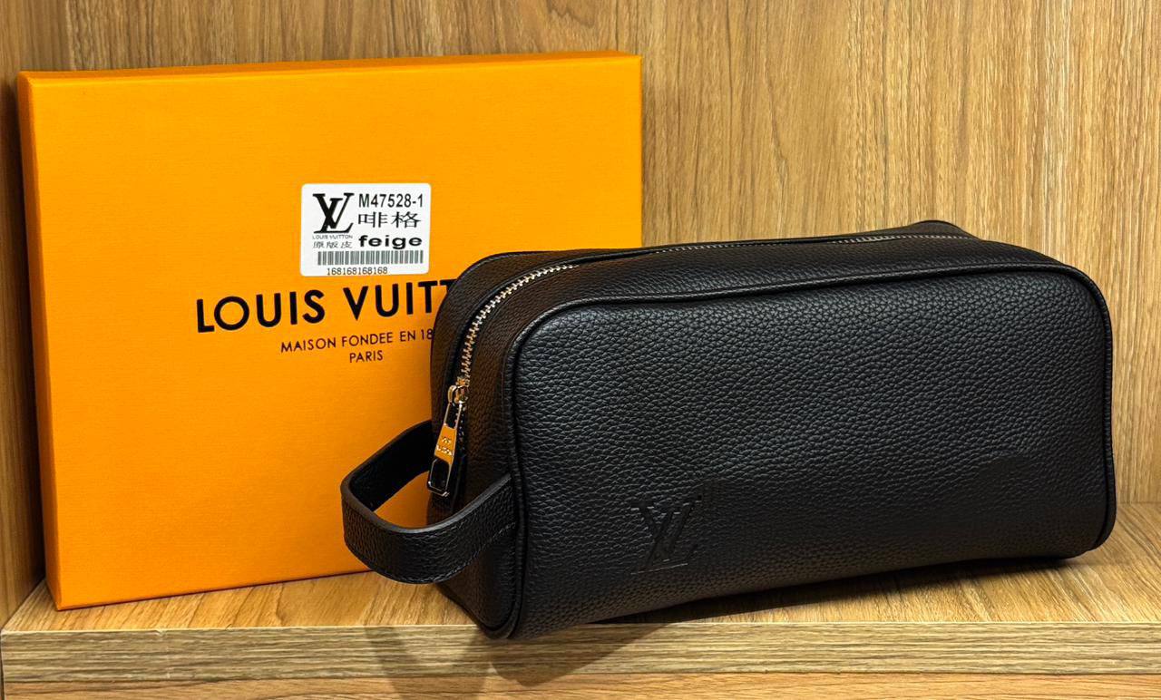 LV
Best quality with box’s 
75 dhs✅
size 25 cm

Zain290
♥️♥️♥️