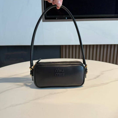 *Miu Miu leather mini bag✅*
*Size 20 cm*
For Price 👇 WTSP Text Zain 0568585901

Zain274
♥️♥️♥️