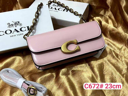Coach
100 dhs✅
with box
C3100#  22cm
C672#    23cm

Zain26
♥️♥️♥️
