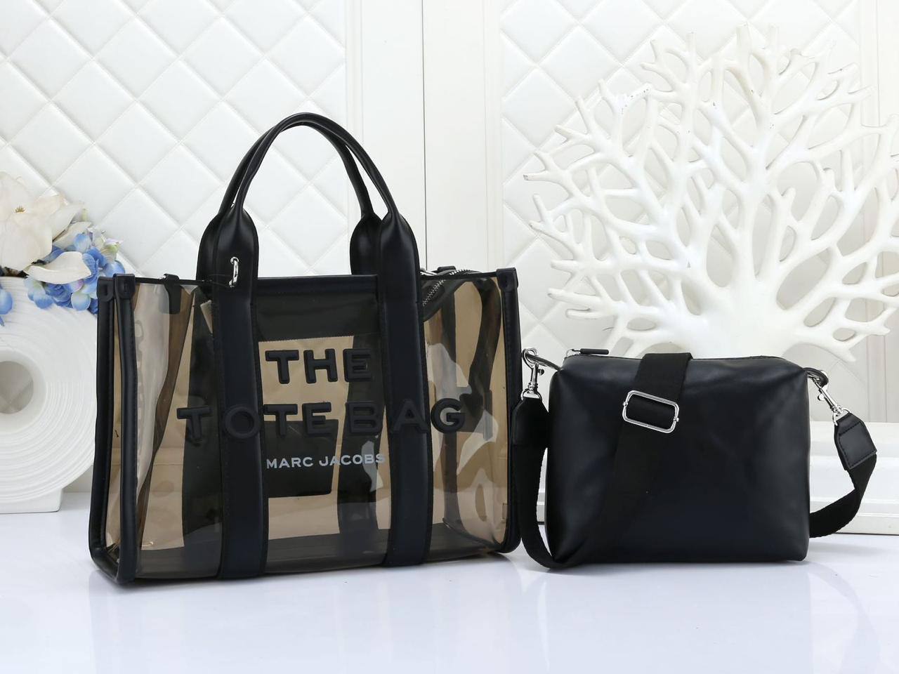 MARC JACOBS
 THE TOTE BAG  
GOOD QUALITY
110 dhs✅

Zain17
♥️♥️♥️
