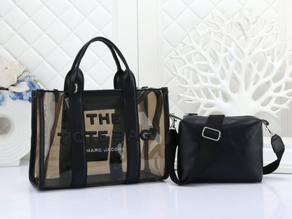 MARC JACOBS
 THE TOTE BAG  
GOOD QUALITY
110 dhs✅

Zain17
♥️♥️♥️