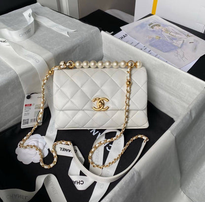 Chanel

150 dhs🇦🇪🇦🇪

Double box


Zain35
♥️♥️♥️