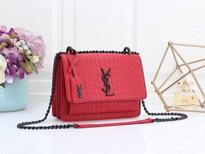 YSL 
120 dhs✅
size 22cm

Zain161
♥️♥️♥️