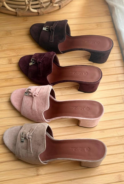 Loro Piana
AAA Quality
𝘀𝗶𝘇𝗲 𝟯𝟲 𝘁𝗼𝗼 𝟰𝟮 
450 dhs💓

Zain303
♥️♥️♥️