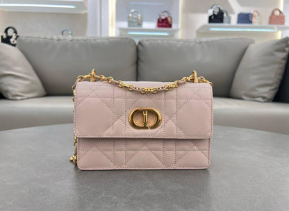 Dior ✨💕✨
New collection ✨✨✨
SuperMaster Quality 🔥🔥
Available Now ❤️❤️❤️
For Price 👇 WTSP Text Zain 0568585901

Zain252
♥️♥️♥️
