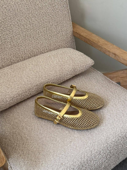 Alaia

𝐀𝐯𝐚𝐢𝐥𝐚𝐛𝐥𝐞 𝐍𝐨𝐰

𝐒𝐢𝐳𝐞𝐬: 𝟑𝟔 — 𝟒𝟏
430 dhs🇦🇪🇦🇪

Zain298
♥️♥️♥️