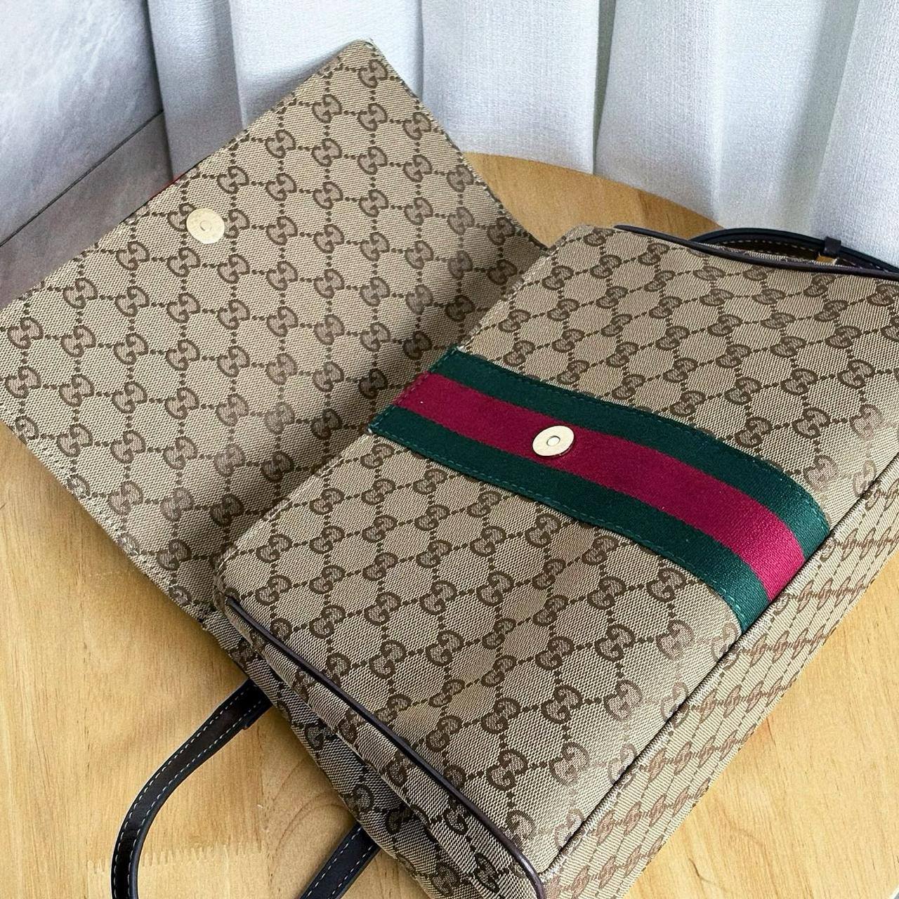 GUCCI 
COPY ONE NEW CAME 
150 dhs🇦🇪🇦🇪

Zain295
♥️♥️♥️
