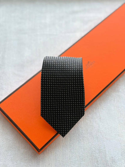 HERMES - LV
*TIE*
*Master quality*
*New collection*
180 dhs✅

Zain179
♥️♥️♥️