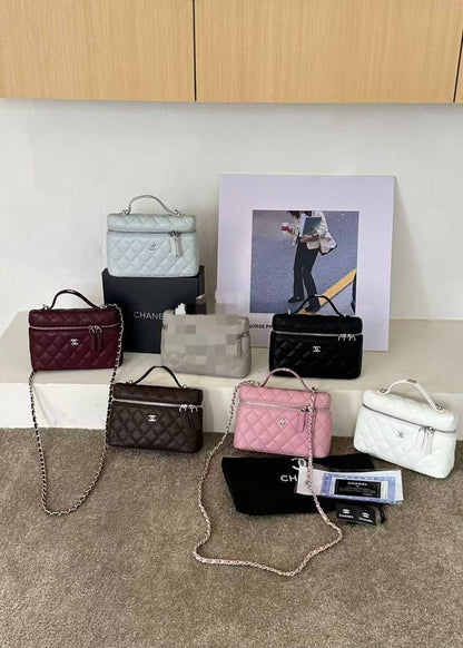 Chanel
100 dhs🇦🇪🇦🇪 
Withbox

Zain143
♥️♥️♥️