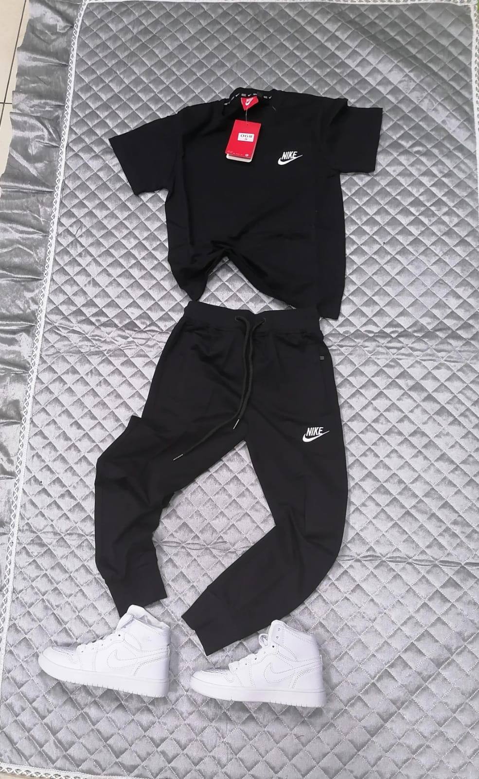 Kids tracksuit 

8 10 12 14 16 size 

75 dhs🇦🇪🇦🇪

Zain27
♥️♥️♥️