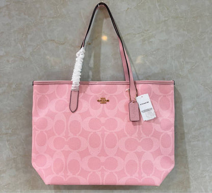 Coach City Tote Bag
Master quality
33cm
180 dhs💓

Zain59
♥️♥️♥️