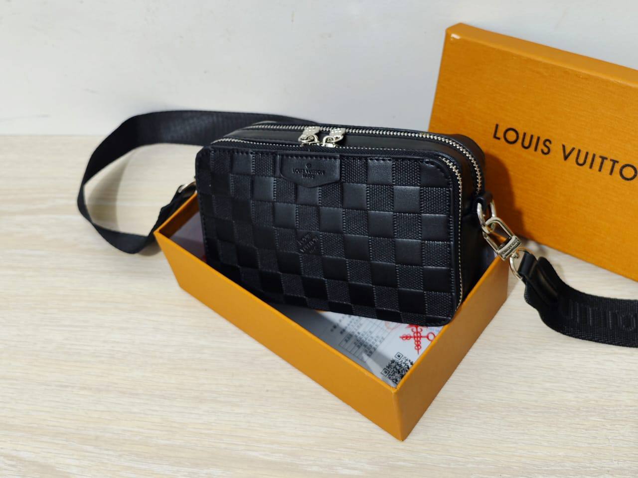 LV
90 dhs🪙🌨️

high quality 

With box
🎁🎁🎁

Zain26
♥️♥️♥️