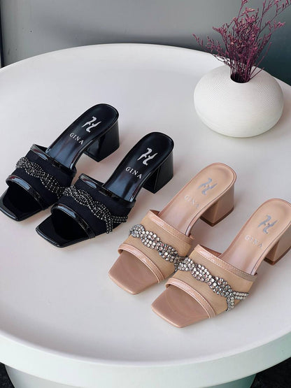 Gina 💛🖤
Size 36_41
Super high quality* 
450 dhs✅

Zain176
♥️♥️♥️
