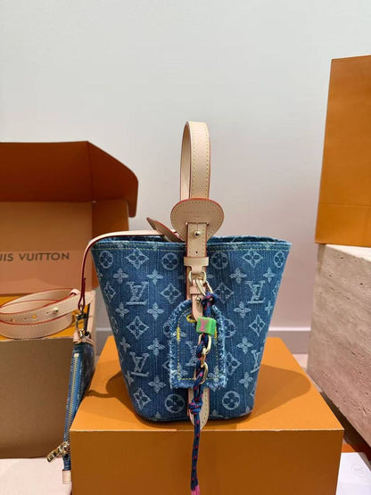LV
Master🌺
17cm🫶🏼
340 dhs✅

Zain297
♥️♥️♥️