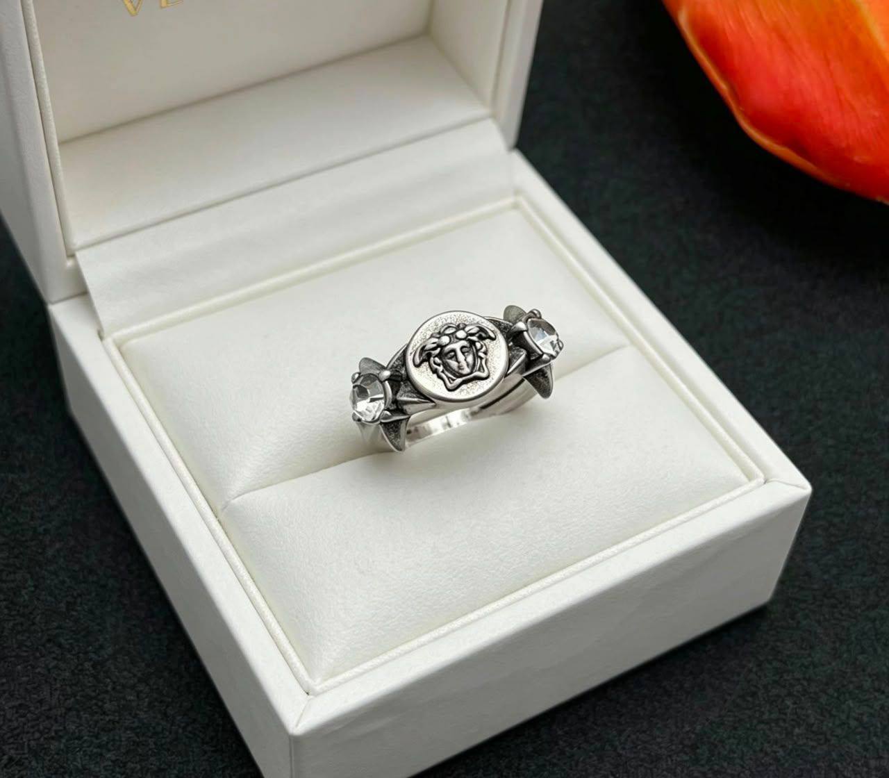 Versace Ring* 💍 
Master Quality 

*45* AED normal box 📦

Zain48
♥️♥️♥️