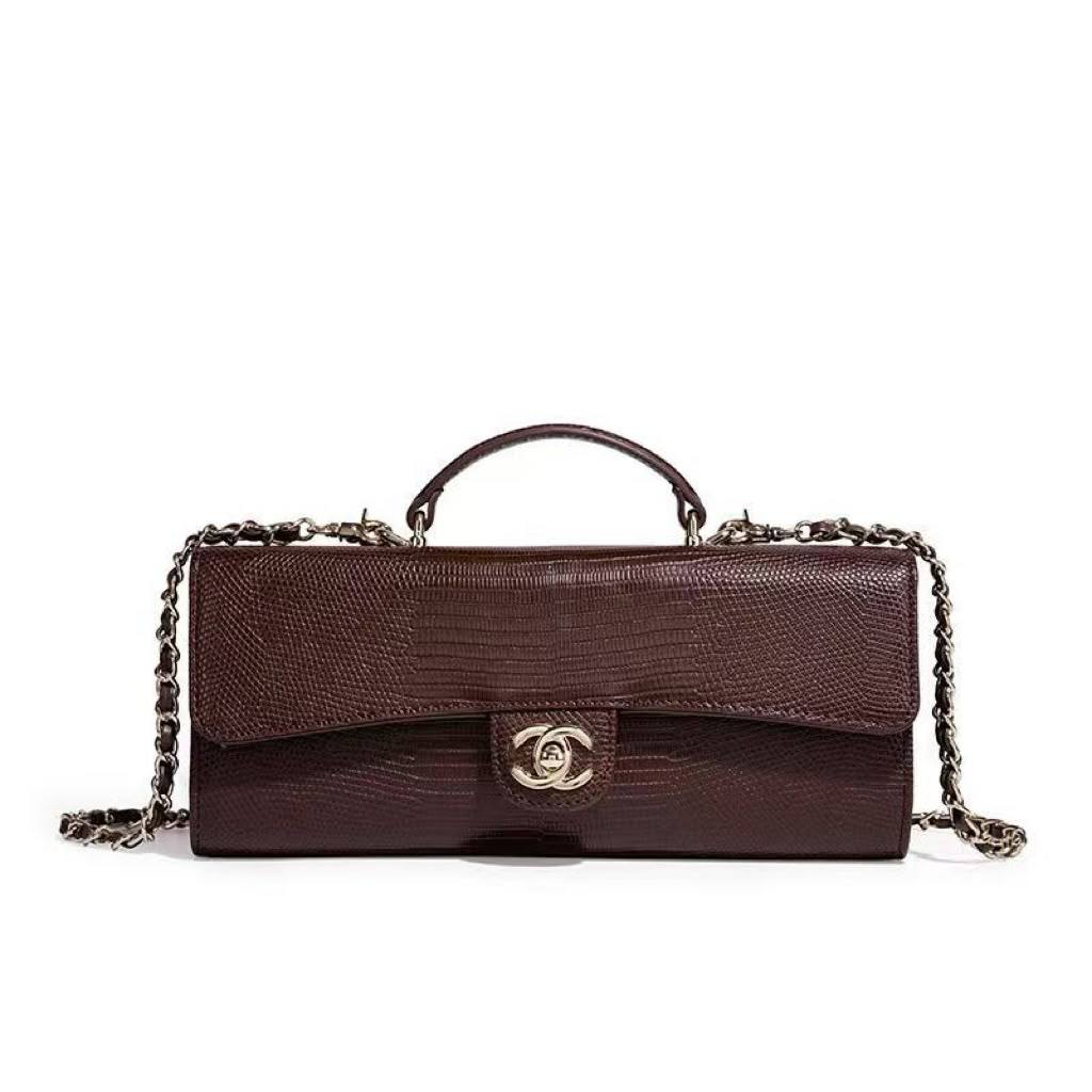 CHANEL 

NEW CAME 

GOOD QUALITY 

105 dhs🇦🇪🇦🇪

Size :25cm

Zain39
Zain295
Zain17
♥️♥️♥️