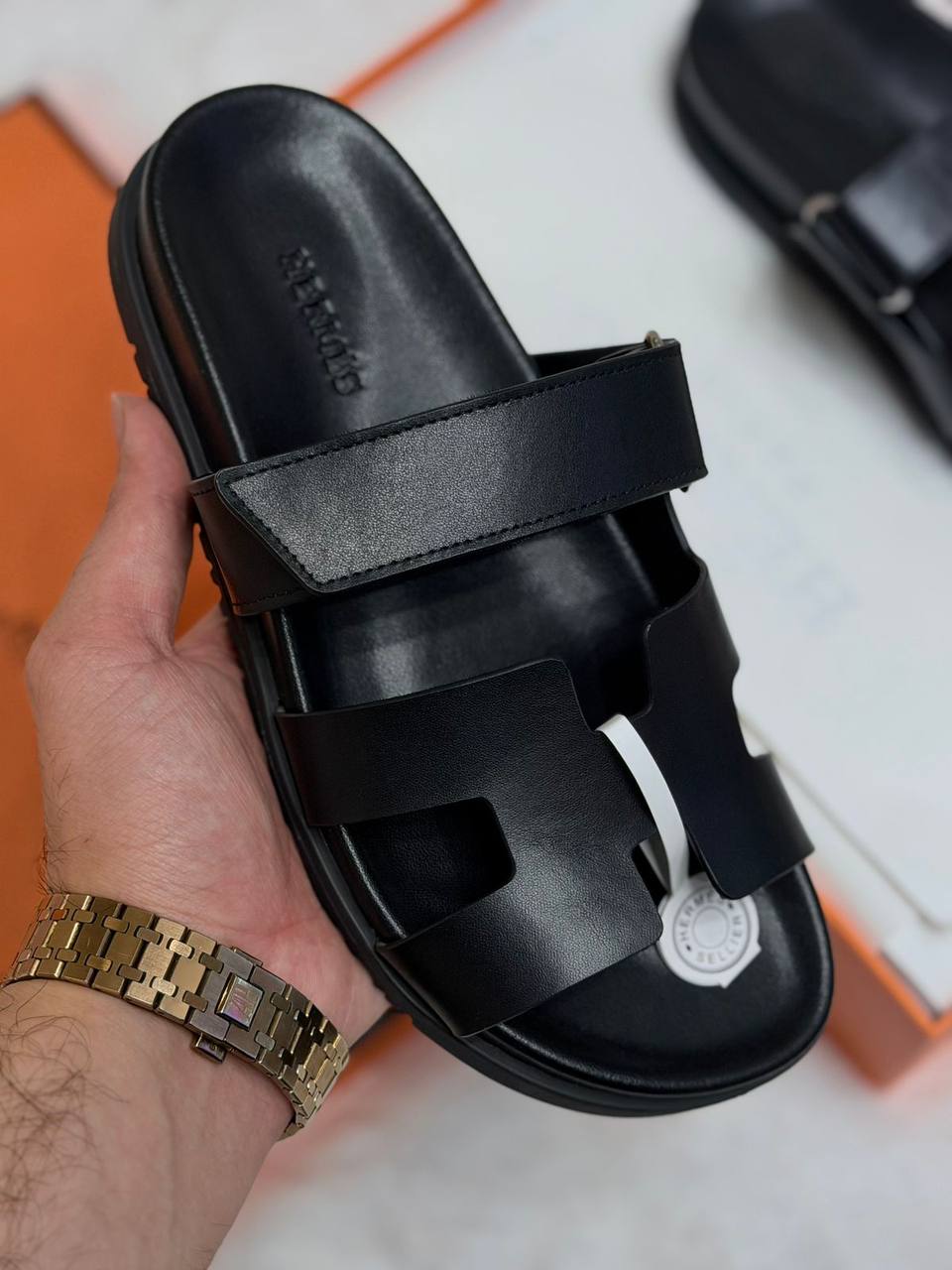 😍 HERMEES 😍

💎 _*VIP QUALITY +A*_ 💎
Size 37 To 41

490 dhs✅

Zain292
♥️♥️♥️