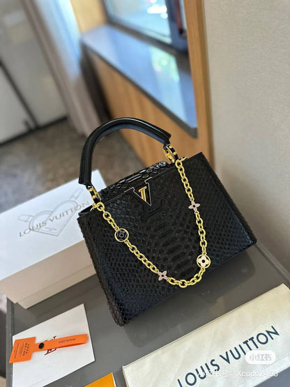 LV 
Master
27cm 🤗 
420 dhs💓

Zain228
♥️♥️♥️