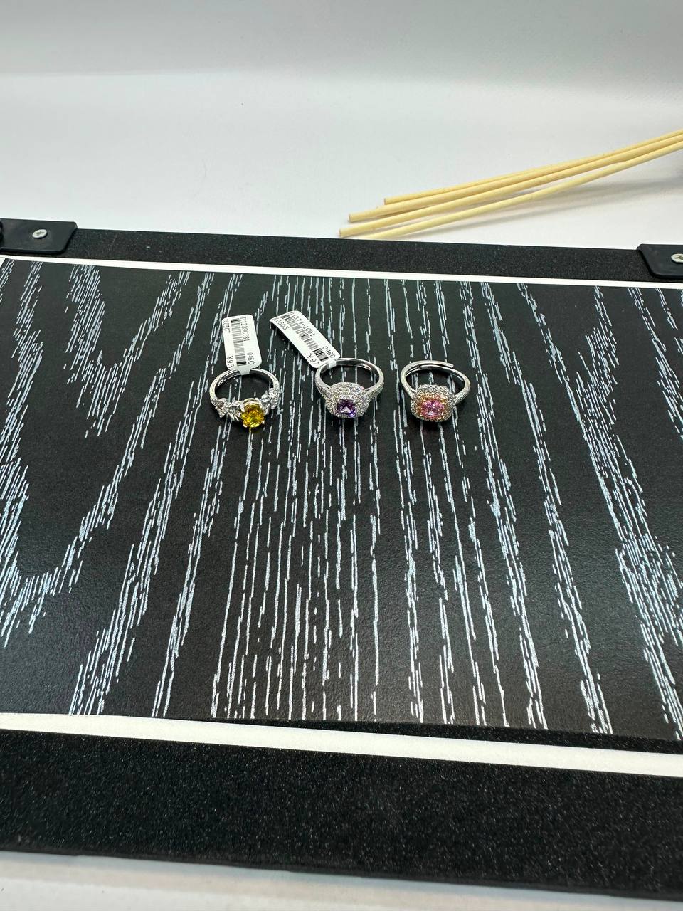 Ring 💍*
Free size 💥
good quality 💯
With black boxes 🗃️ 
30 dhs💓

Zain216
♥️♥️♥️