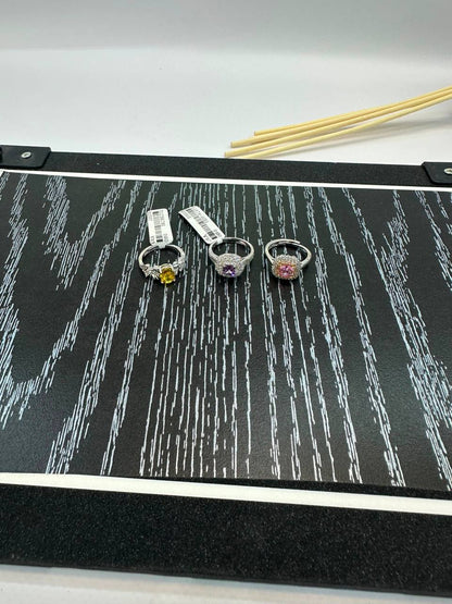 Ring 💍*
Free size 💥
good quality 💯
With black boxes 🗃️ 
30 dhs💓

Zain216
♥️♥️♥️