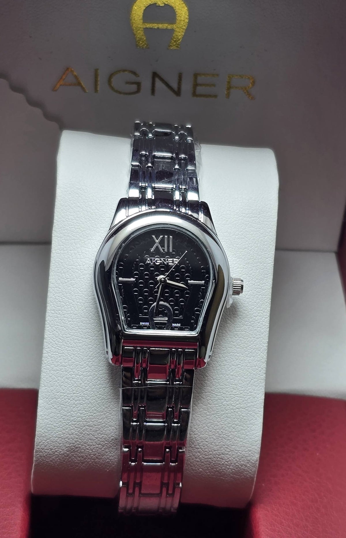 Aigner Ladies
55 dhs🇦🇪🇦🇪

Zain29
♥️♥️♥️