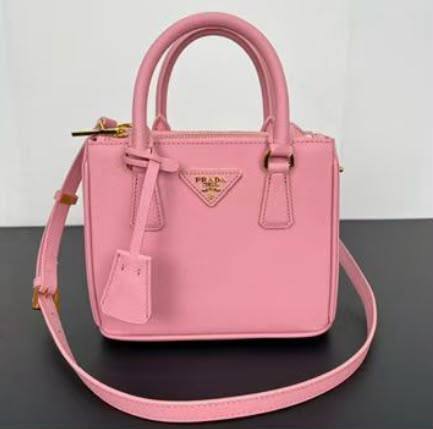 Prada

330 dhs🇦🇪🇦🇪


Zain153
♥️♥️♥️
