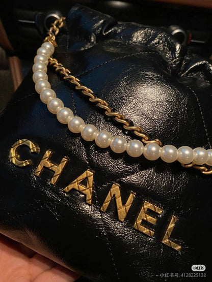 Chanel
100 dhs✅
Have box🎁
2in1
Good quality

Zain07
♥️♥️♥️