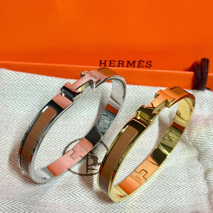 Hermes Bangle* 💥
Master quality 

45 dhs🪙🌨️
normal box 📦

Zain48
♥️♥️♥️