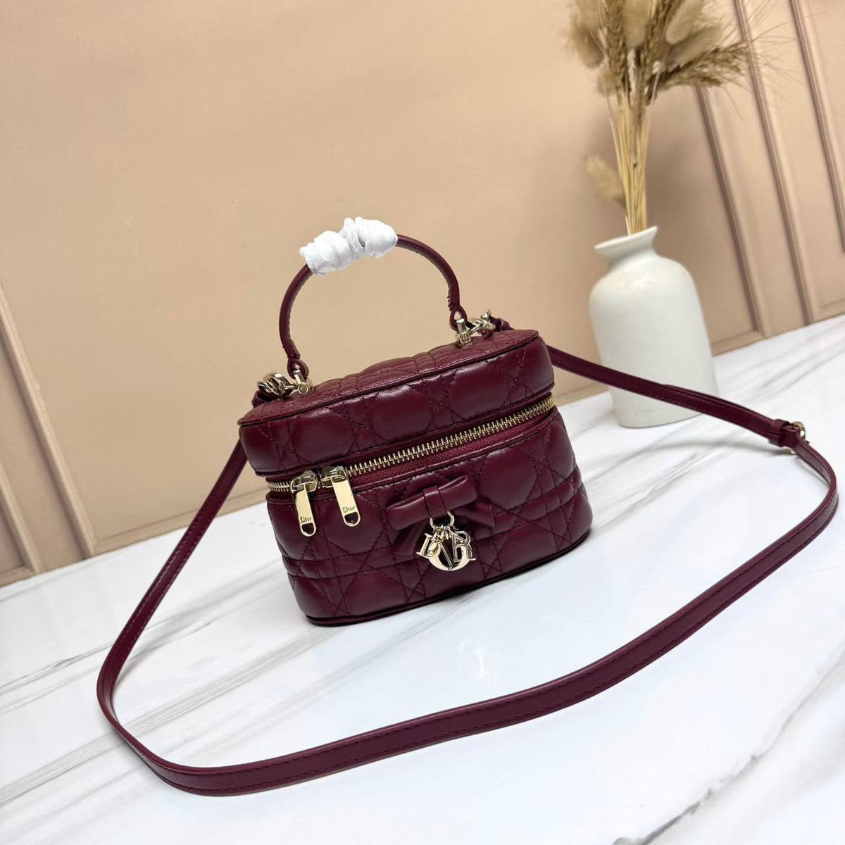 Dior

310 dhs🇦🇪🇦🇪🇦🇪

 Zain153
♥️♥️♥️