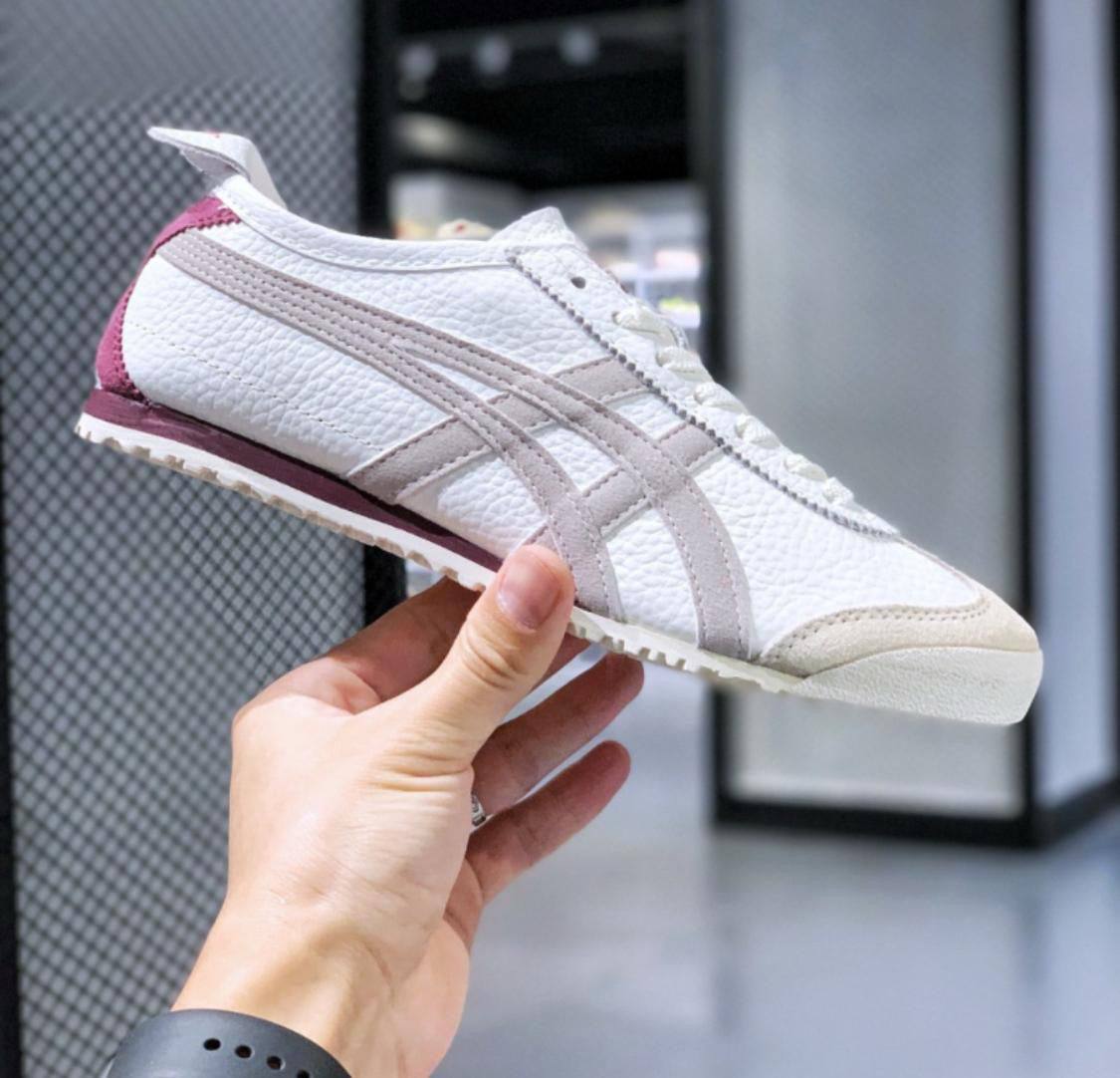 Onitsuka Tiger
Size 36-45⚡️
115 dhs🪙🌨️

Zain183
♥️♥️♥️
