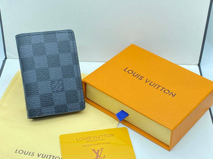 LV Wallets 
Good quality
55 dhs❣️

Zain33
♥️♥️♥️