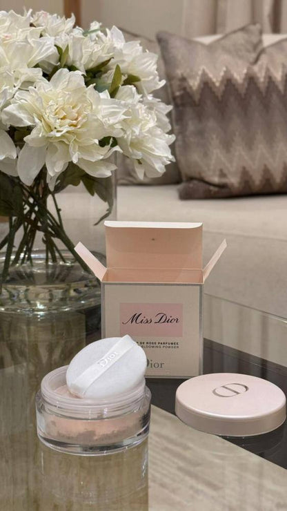 Dior Master
45 dhs💓

Zain01
♥️♥️♥️