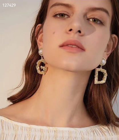 D&G Earrings
Master quality 

55 dhs🇦🇪normal box 📦

Zain48
♥️♥️♥️