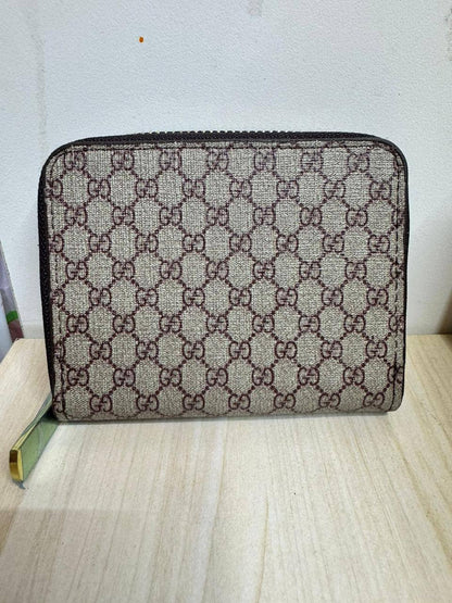 Brand wallets

Size : 11 * 9.5 cm

2 p
50 dhs🇦🇪🇦🇪

Zain115
♥️♥️♥️