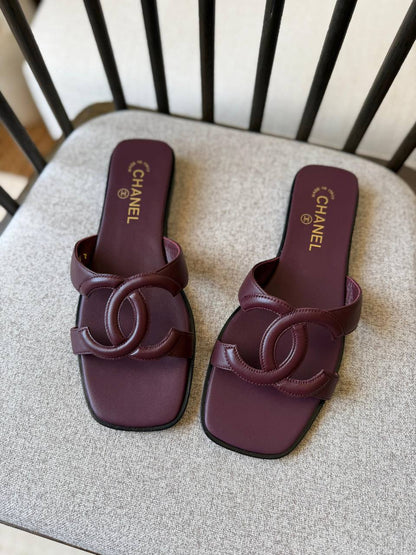 Chanel
𝑨𝑨𝑨 𝑸𝒖𝒂𝒍𝒊𝒕𝒚
𝑺𝒊𝒛𝒆 𝟑5 𝒕𝒐 𝟒2 
450 dhs✅

Zain81
♥️♥️♥️