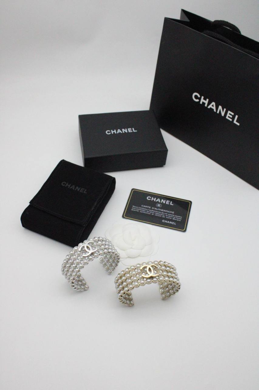 Accessories
60 dhs❤️

Zain122
♥️♥️♥️